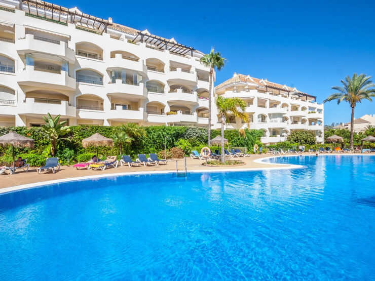 3 Bedroom Apartment  in Elviria