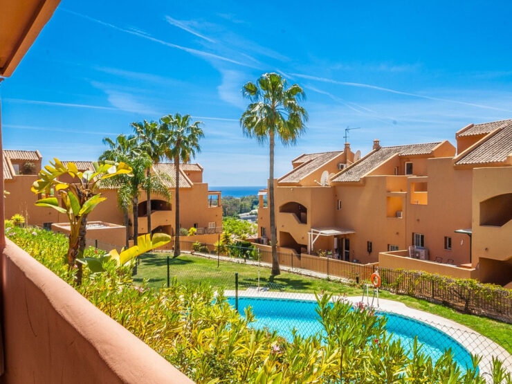 3 Bedroom Apartment  in Elviria