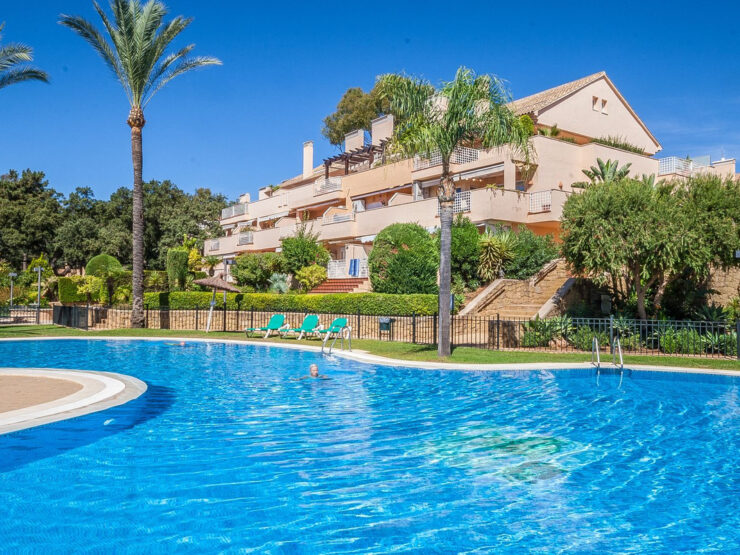 2 Bedroom Apartment  in Elviria