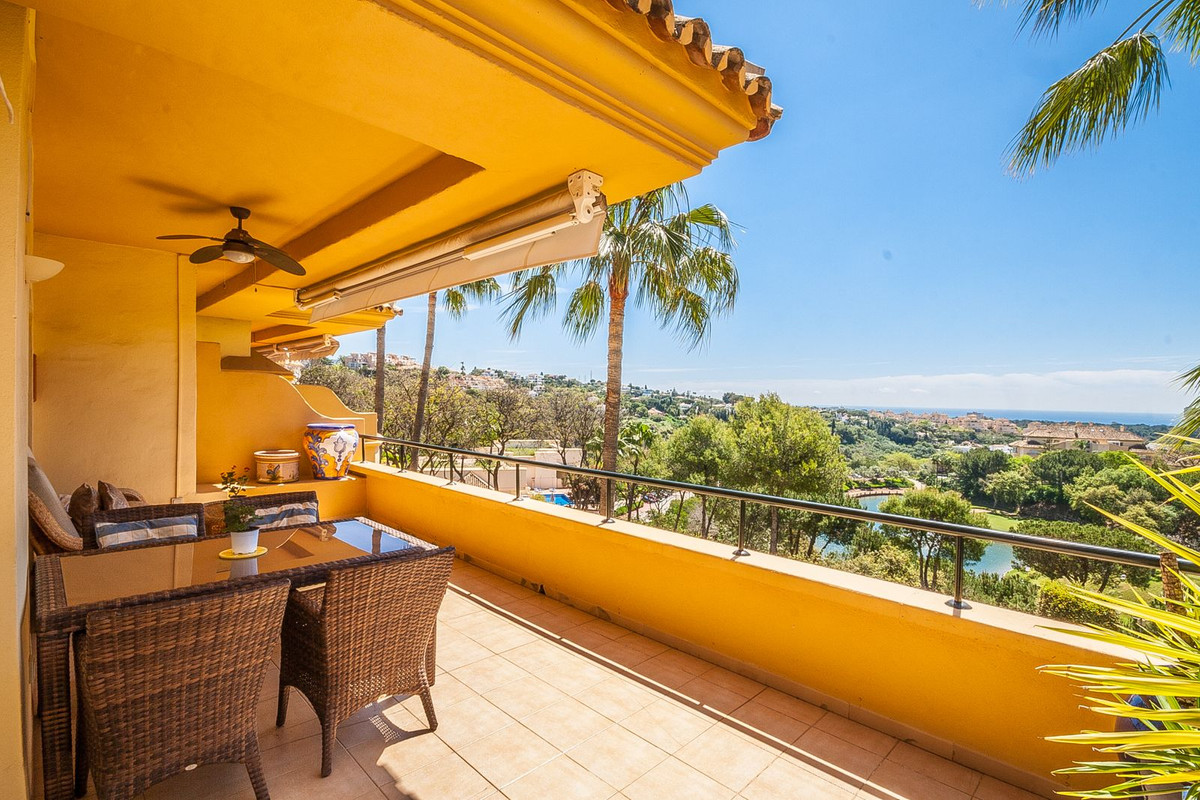 3 Bedroom Apartment  in Elviria