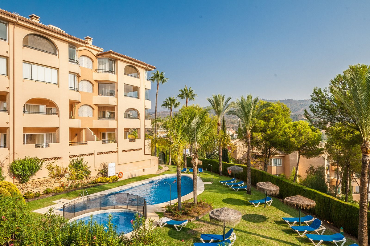 3 Bedroom Apartment  in Elviria