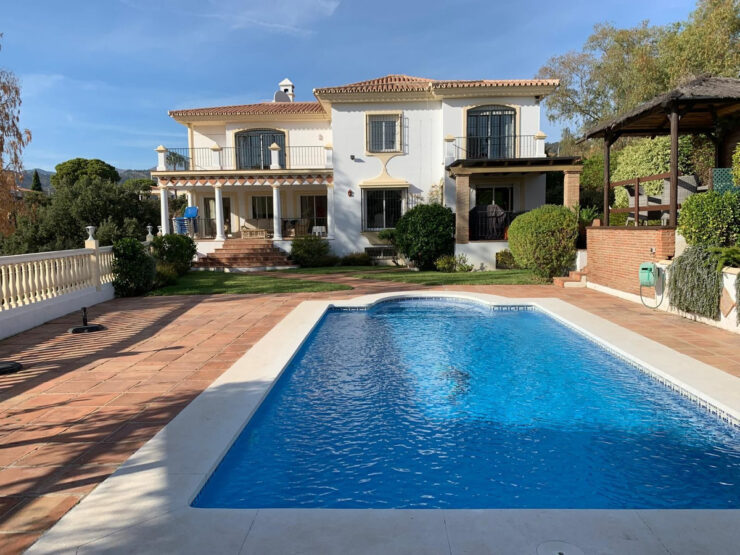 5 Bedroom Villa  in Elviria