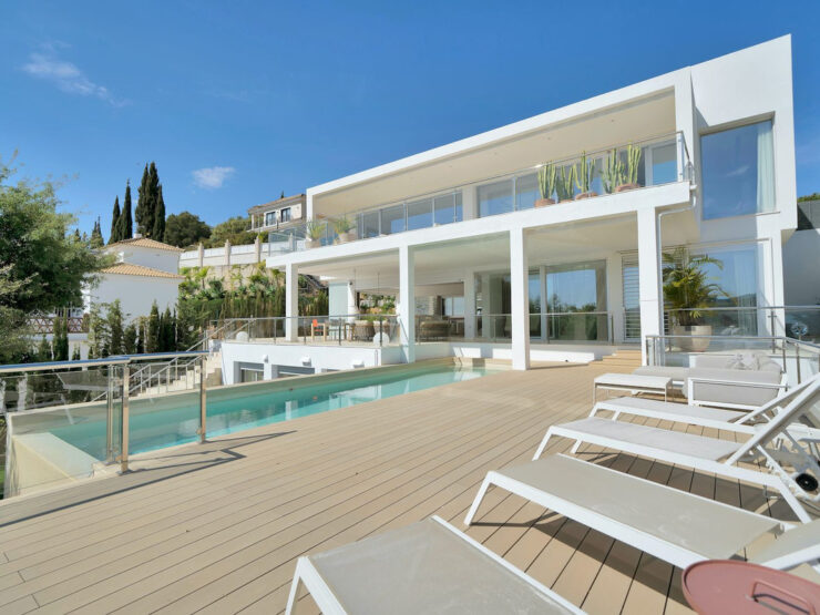 6 Bedroom Villa  in Elviria