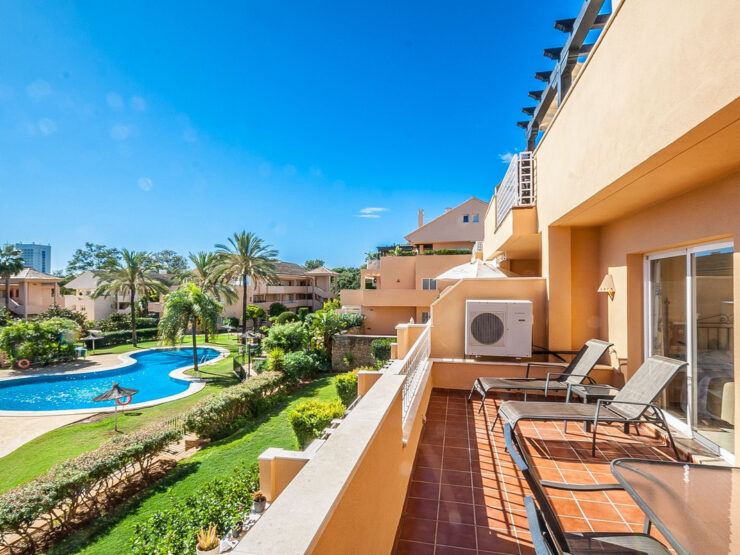 2 Bedroom Apartment  in Elviria