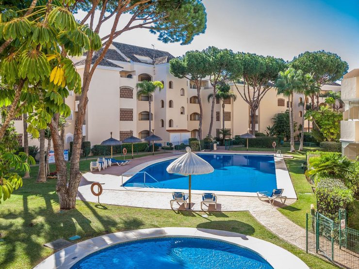 2 Bedroom Apartment  in Elviria