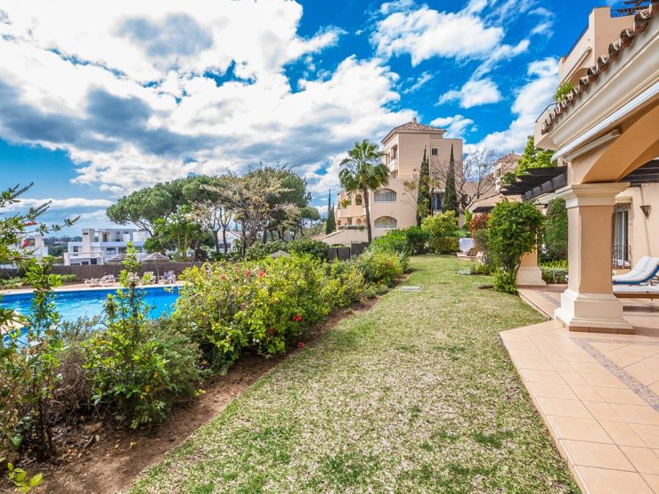 2 Bedroom Apartment  in Elviria
