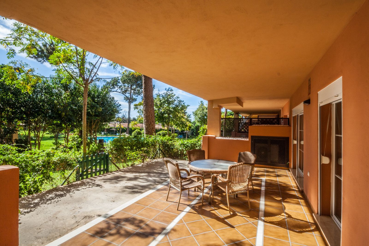 2 Bedroom Apartment  in Elviria