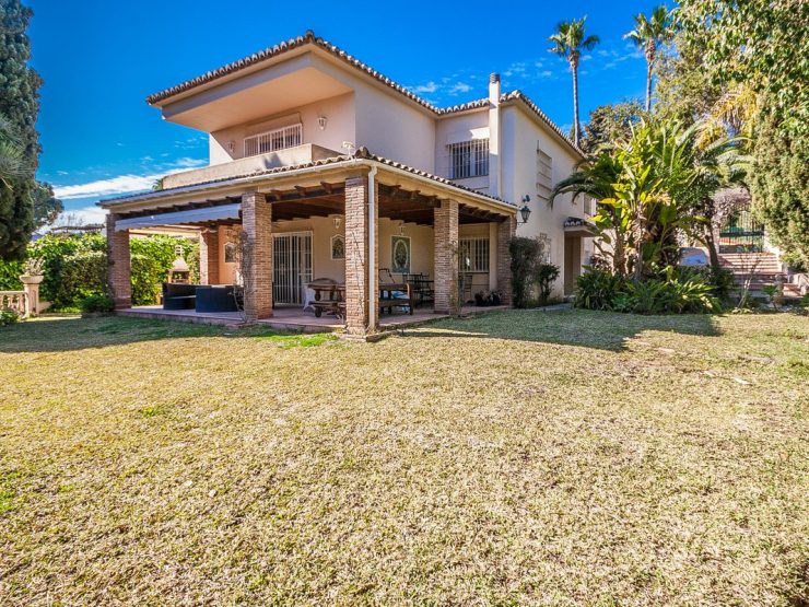 5 Bedroom Villa  in Calahonda