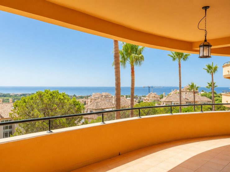 3 Bedroom Apartment  in Elviria