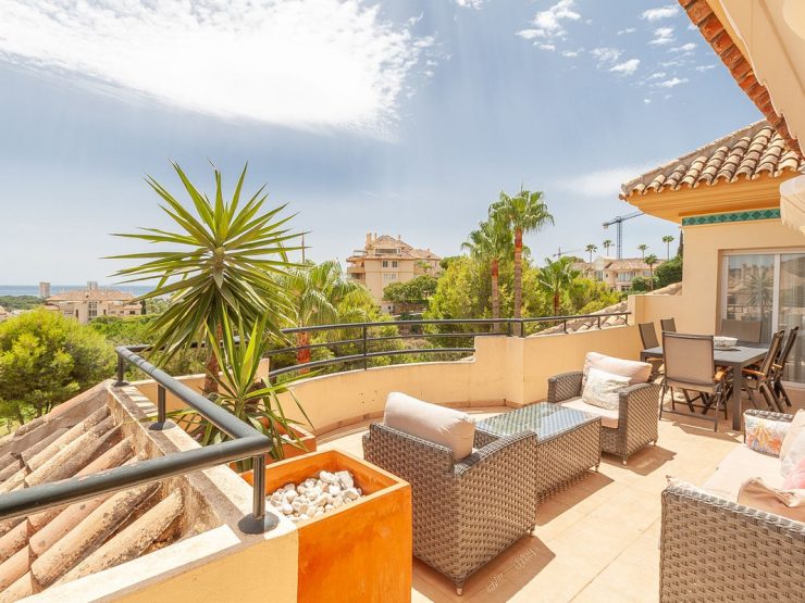 3 Bedroom Apartment  in Elviria