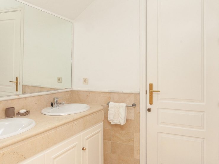 3 Bedroom Apartment  in Elviria