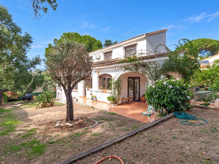 6 Bedroom Villa  in Elviria